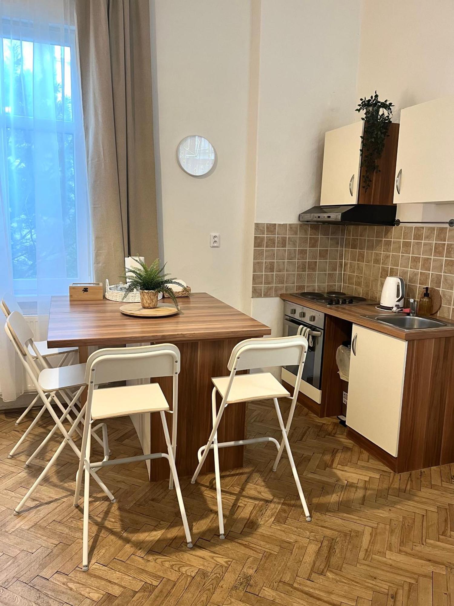 Apartment Cecil - Old Town Bratislava Eksteriør billede